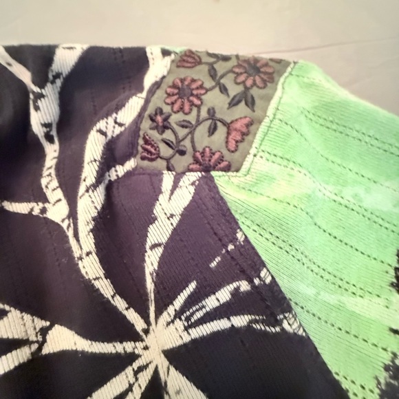 Custo Barcelona Black/Green Leaf Print Long Sleeve Top Size 2/Medium MSRP $350 - Picture 5 of 10